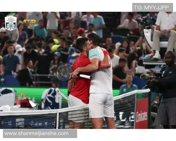 ATP年终总决赛经典对决费德勒与德约科维奇再度交锋引发球迷热议